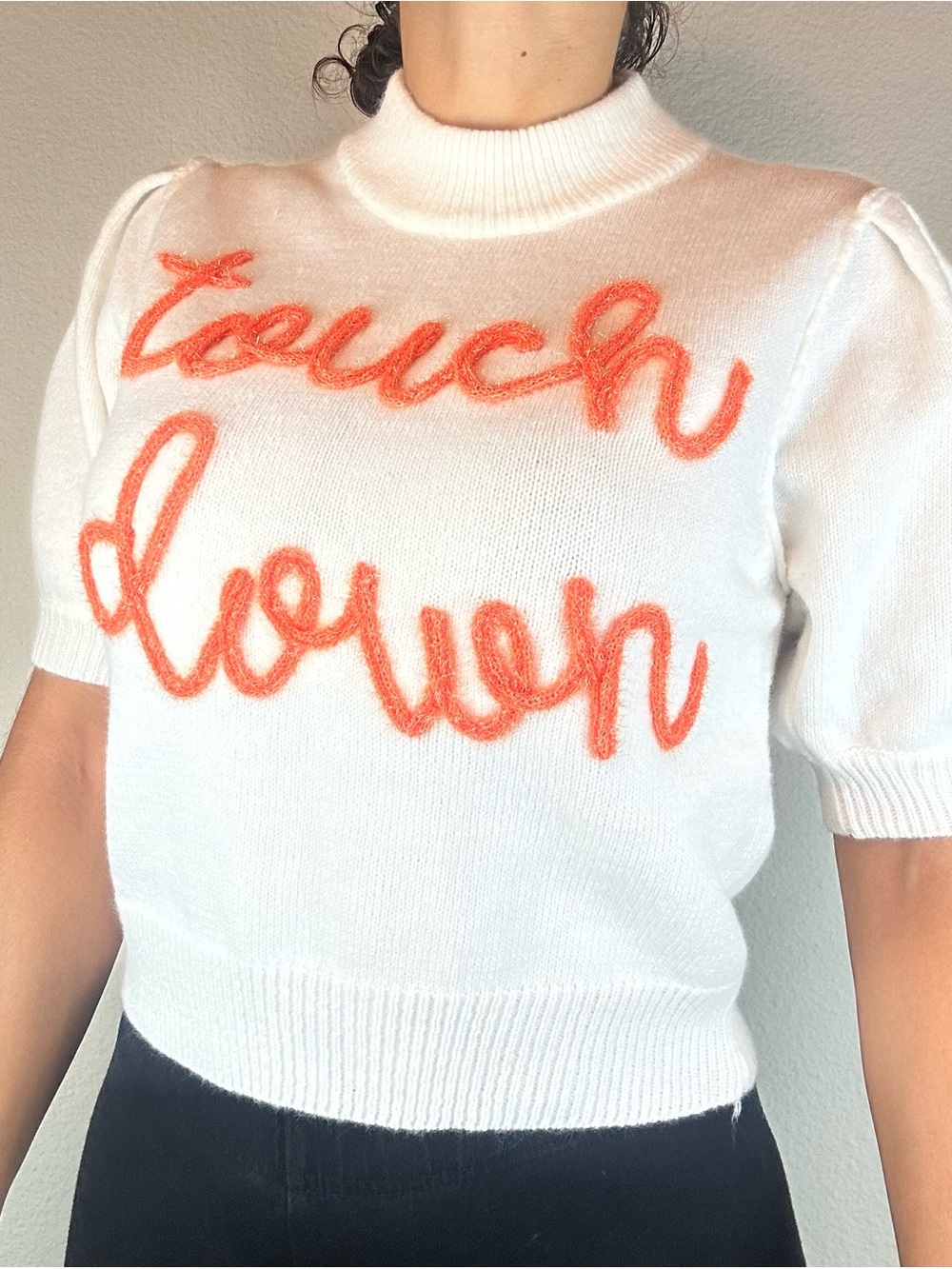 Peach Love Touch Down Mock Neck Short Sleeve Knit Top White Size Small